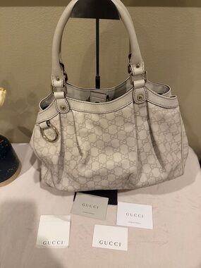 Gucci Guccissima Sukey Hobo bag off white/cream